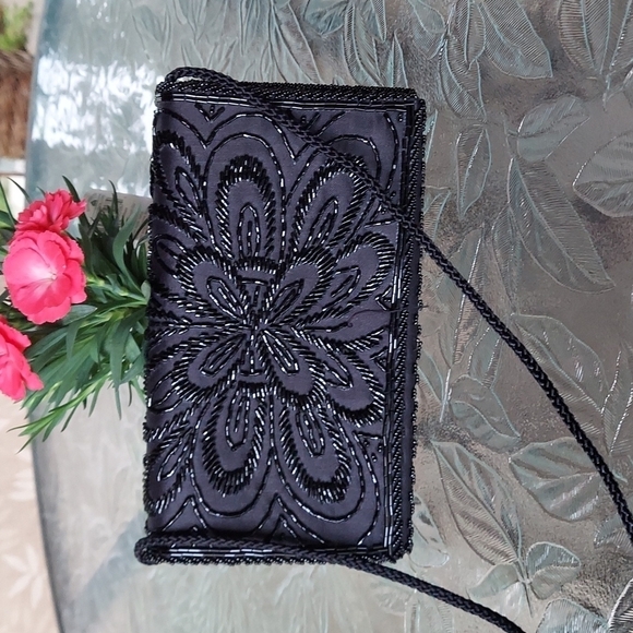 Handmade beaded purse black with sparkle beads Design Crossbody Magnet closure - Picture 1 of 12